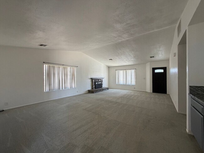 Building Photo - 35827 Tumbleweed Cir