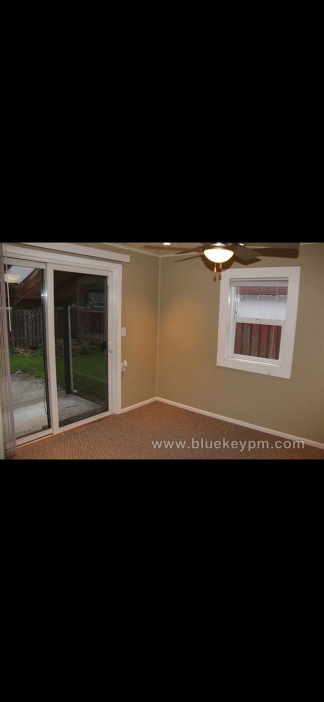 Building Photo - 3109 Fairmount Ave