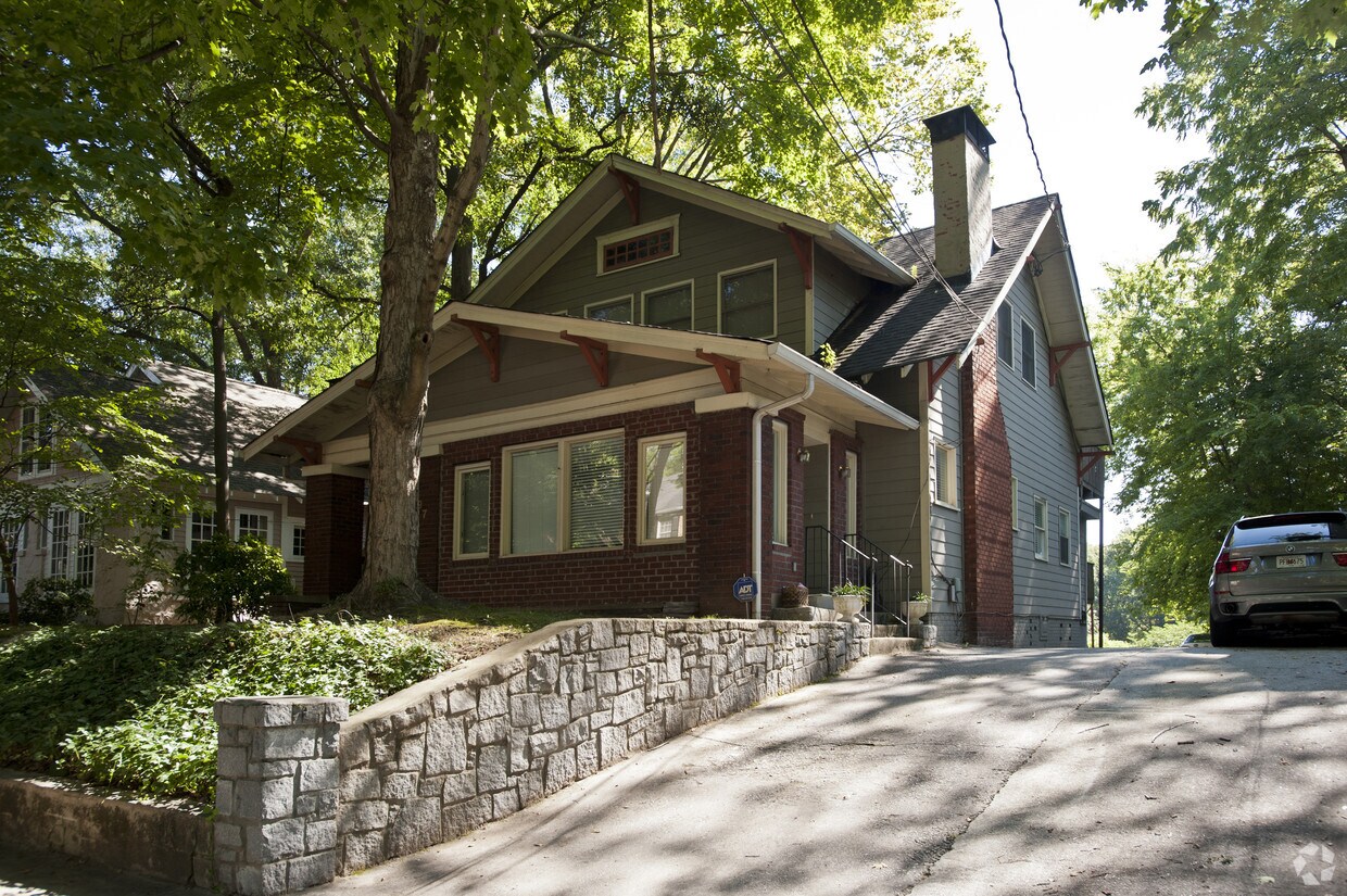 Building Photo - 897 Argonne Ave NE