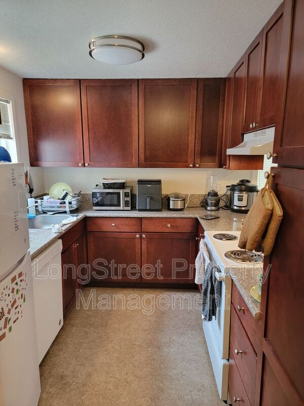 Foto del edificio - 654 SW 7th St