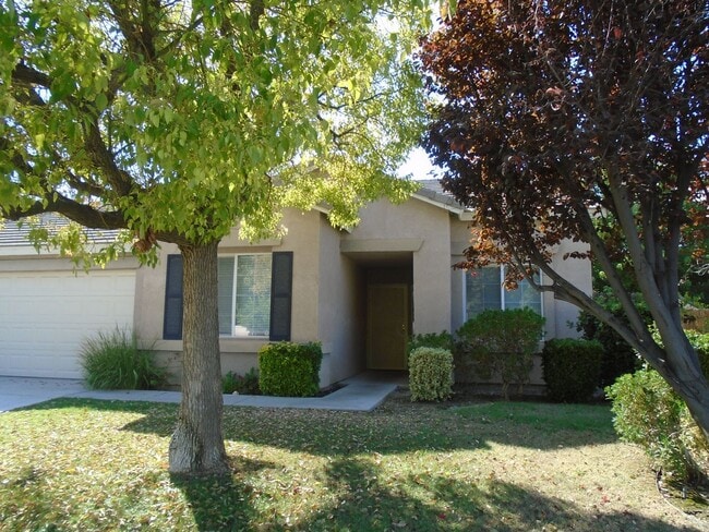 Building Photo - MOVE IN SPECIAL! $2875.00 MOVES YOU IN!   ...