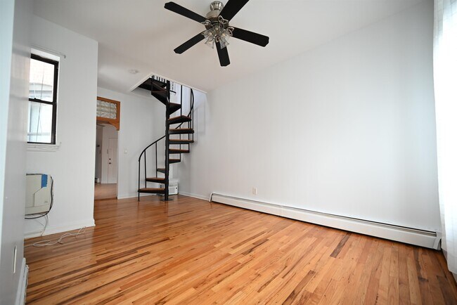 Building Photo - 316 Palisade Ave