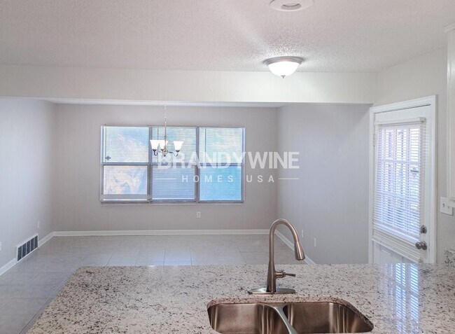 Building Photo - 2959 Meadows Ln