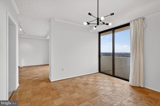 Foto del edificio - 4141 Henderson Rd