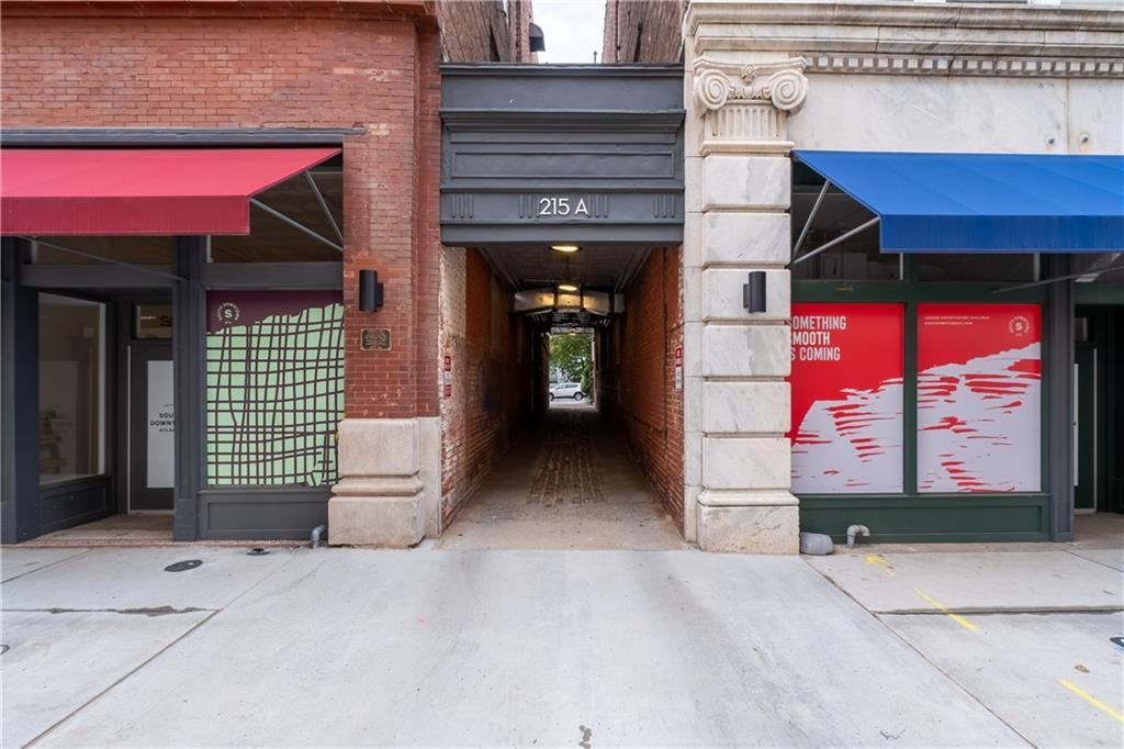 Primary Photo - 215 Mitchell St SW