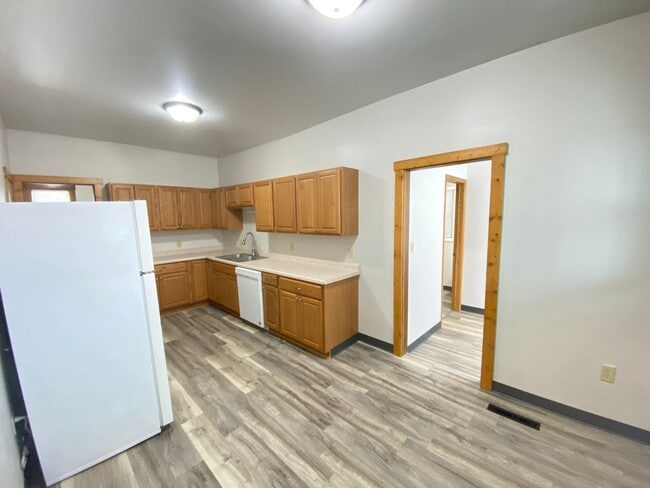 Building Photo - 2311 Olive St