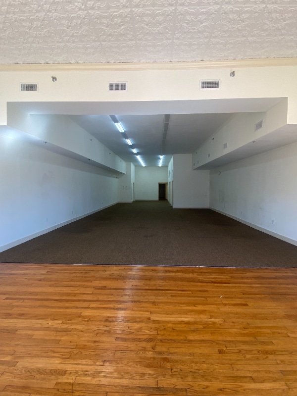 Building Photo - 605-607 E Commerce St