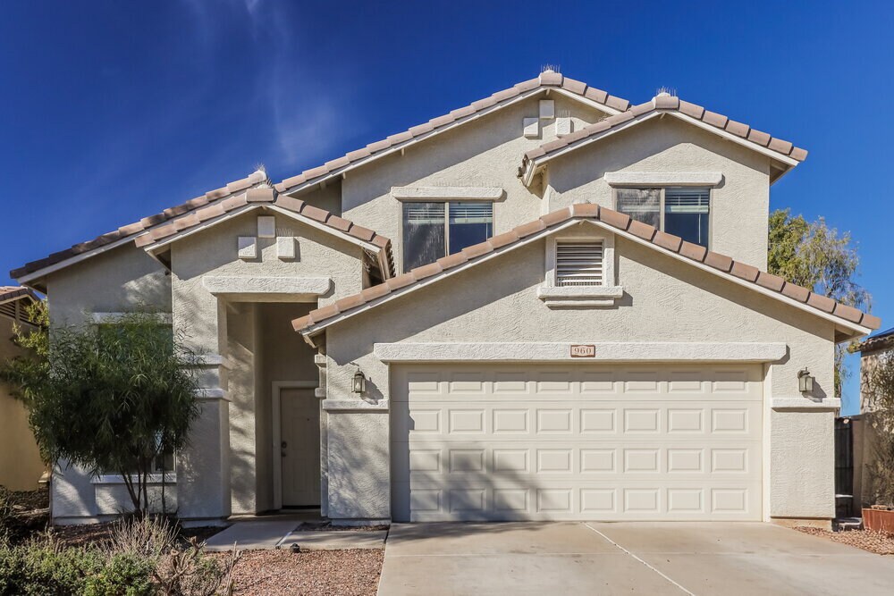 Primary Photo - 960 N 168th Dr