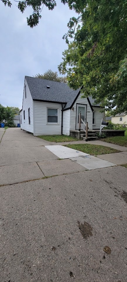 Building Photo - 7276 Orchard Ave