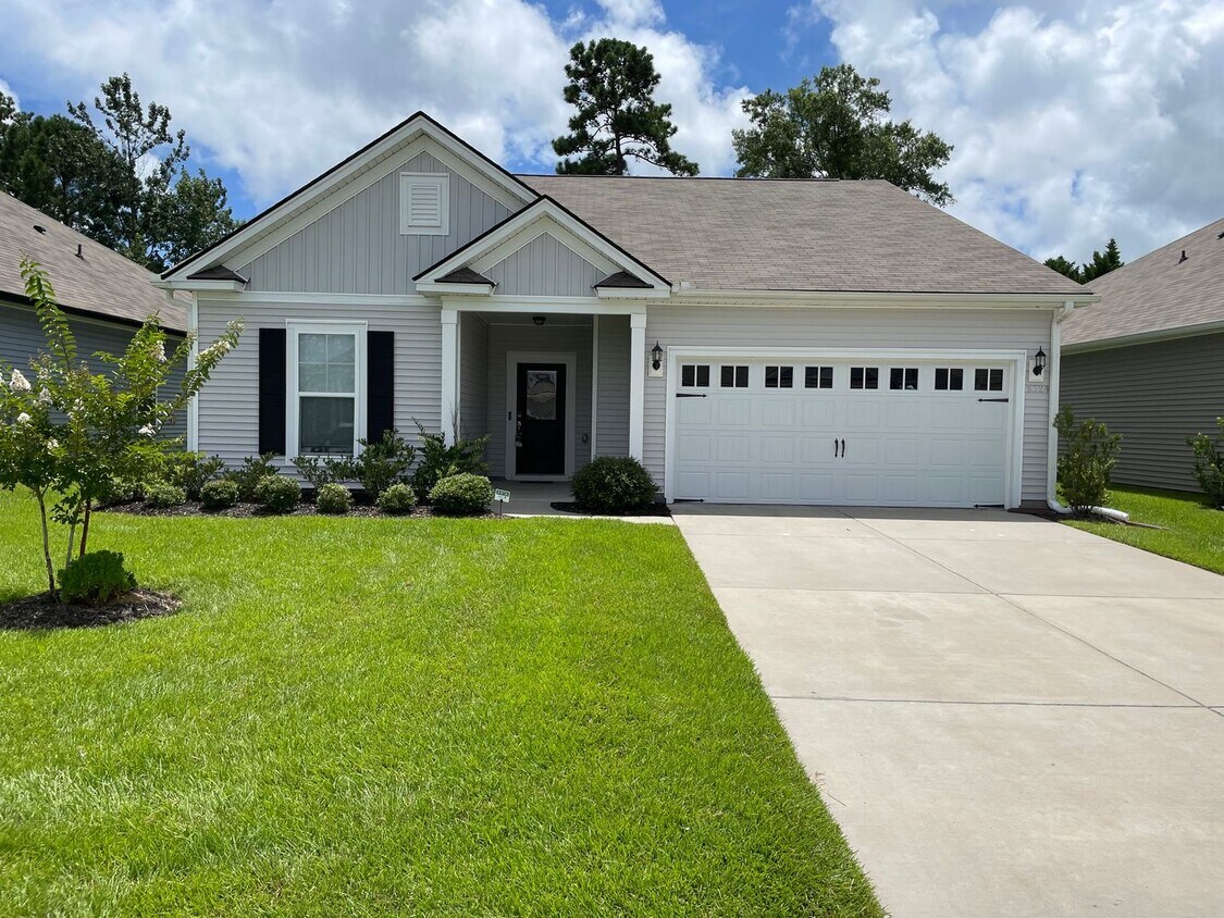 Primary Photo - 3 Bedroom 2 Bath Home in Carolina Shores, ...