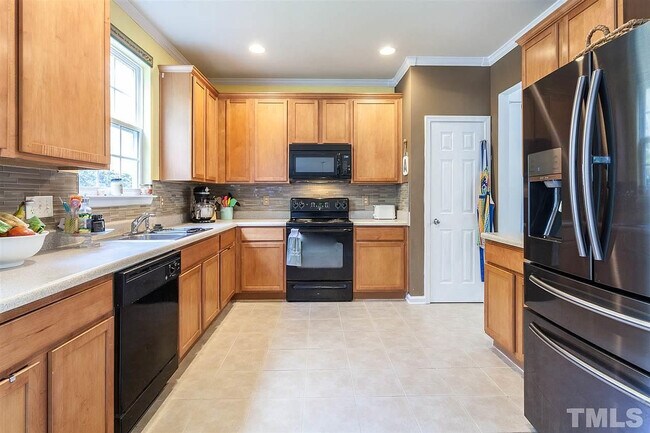 Foto del edificio - Room in Single Family Home on Autumn Leaf Ln