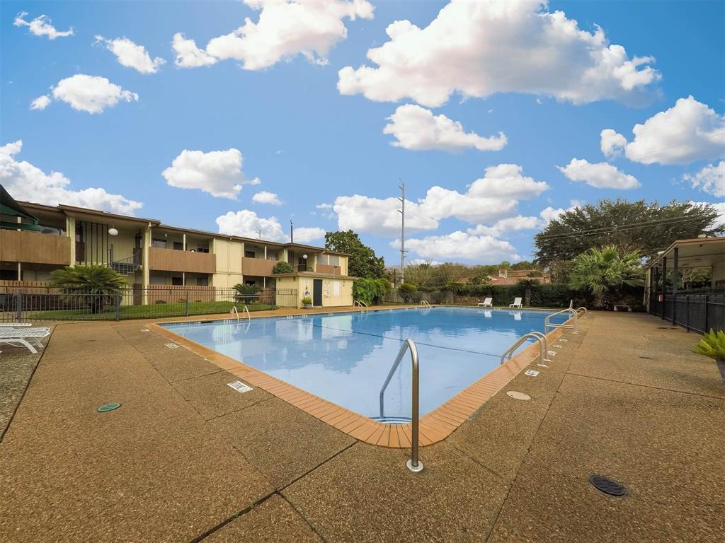 Foto principal - 7714 Renwick Dr