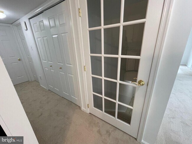 Foto del edificio - 514 Fountain Farm Ln