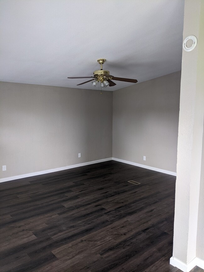 Building Photo - 18604 Jerry Joy Rd