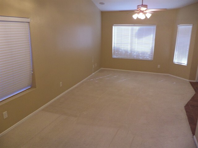 Building Photo - 1214 E Artesian Way