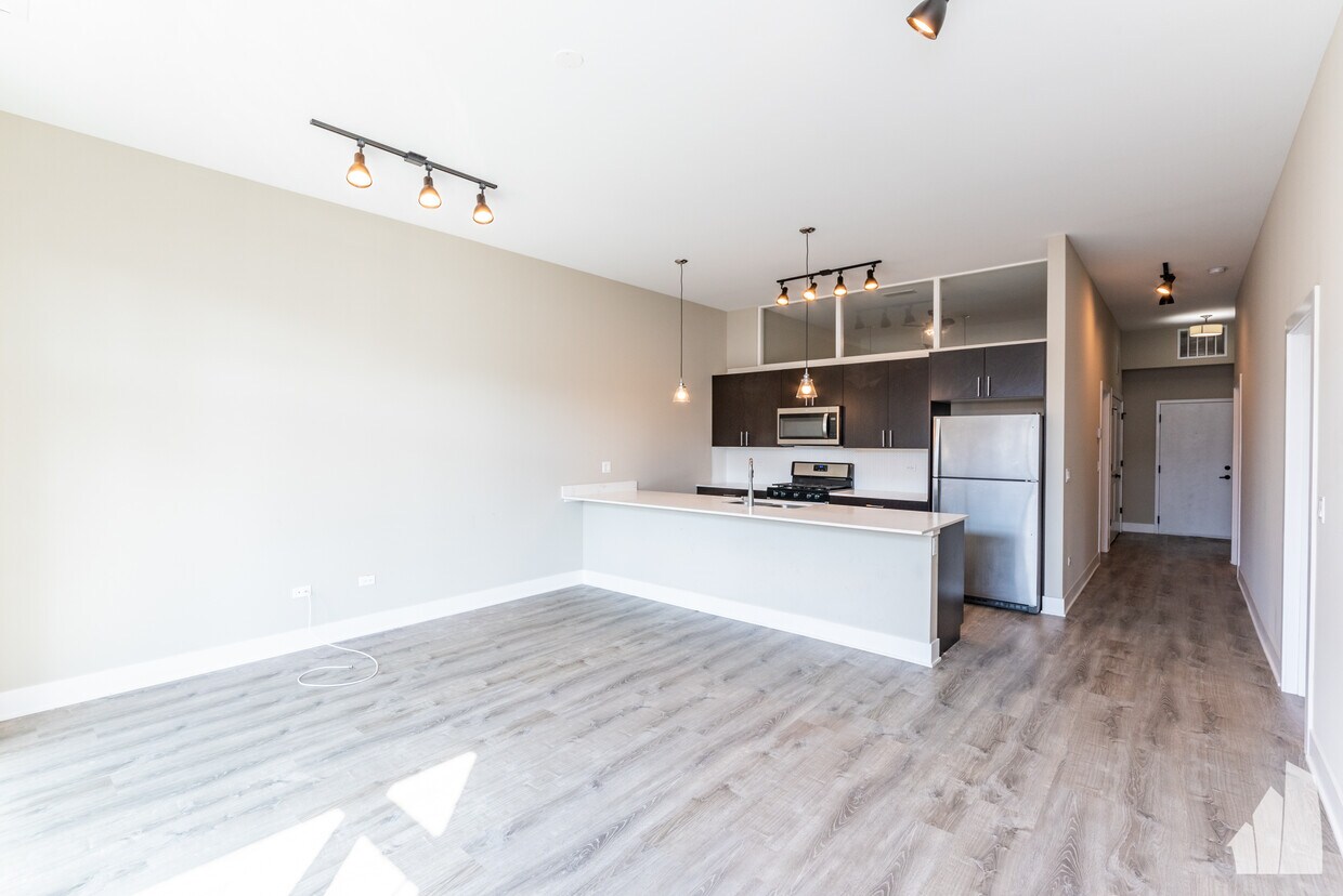 933 W Belle Plaine Ave Unit 203, Chicago, IL 60613 Apartments in