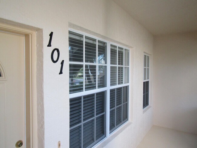 Foto del edificio - 200 Mirabella Cir