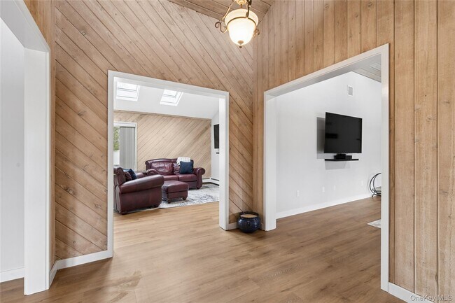 Building Photo - 3 Harbor Rd