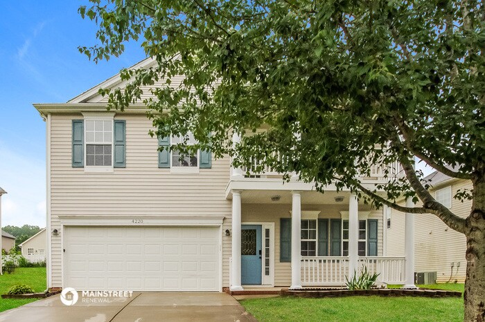 Primary Photo - 4220 High Shoals Dr