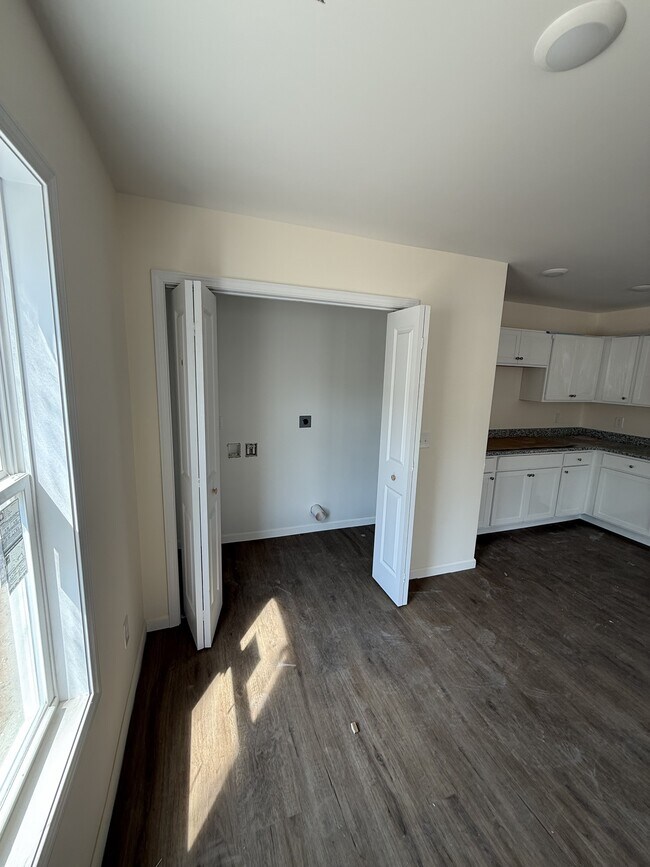 Foto del edificio - 532 Jessamine St