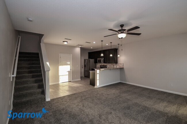 Building Photo - 431 Oasis Ln