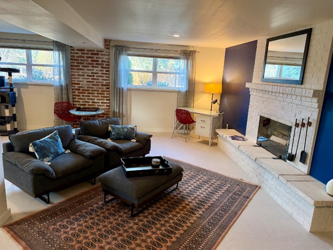 Photo - 6123 S Madison Dr House