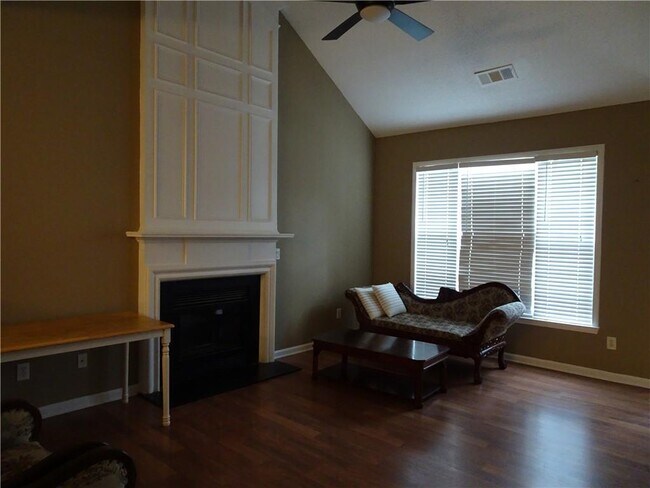 Foto del edificio - 2844 Regent Walk Dr