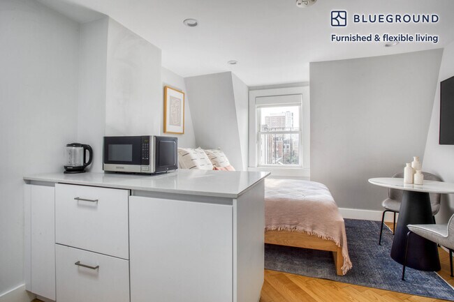 Foto del edificio - 461 Massachusetts Ave