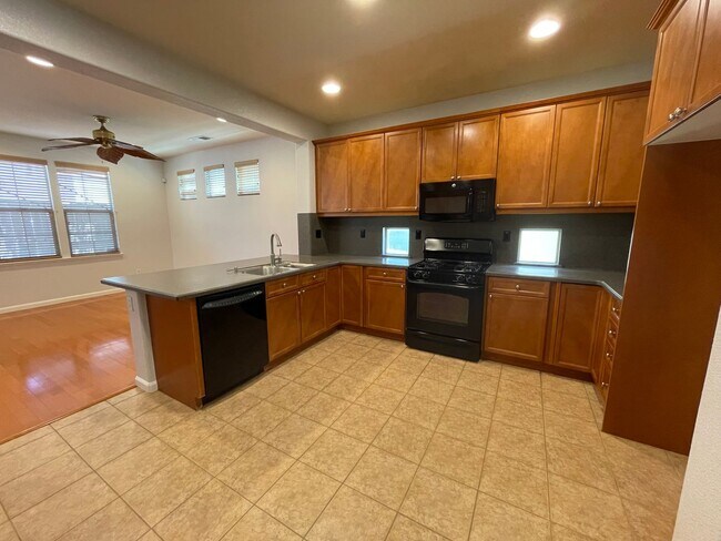 Building Photo - Nice Two Story Home in Folsom Available Fo...