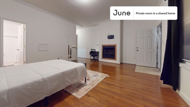 Building Photo - Room in Shared 3 bed/3.5 bath home