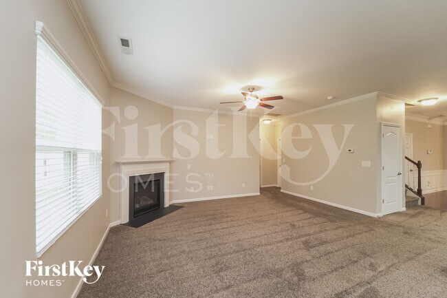 Foto del edificio - 8739 Balsam Bay Rd