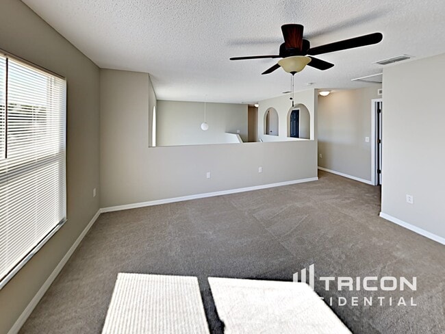 Building Photo - 13085 Siam Dr