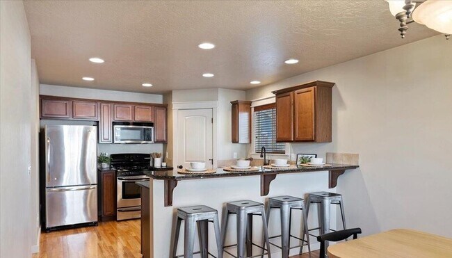 Foto del edificio - 1605 W Highland St