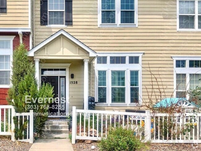 Building Photo - 1528 Chimney Peak Dr