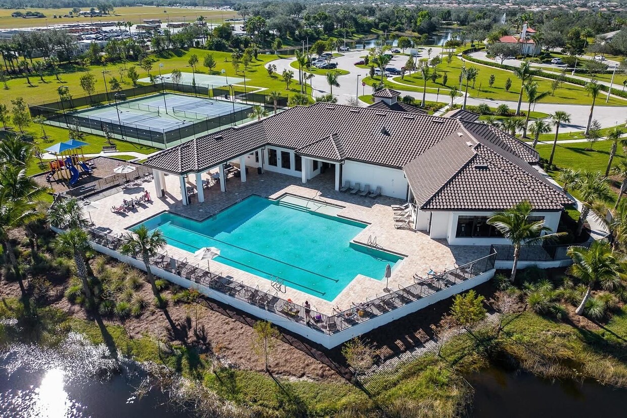 Photo - 14151 Oviedo Pl (Tice, FL)