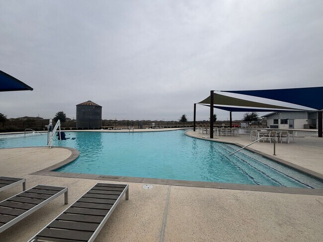 Foto del edificio - Charming Single-Story Home in Amenity-Rich Silos Community