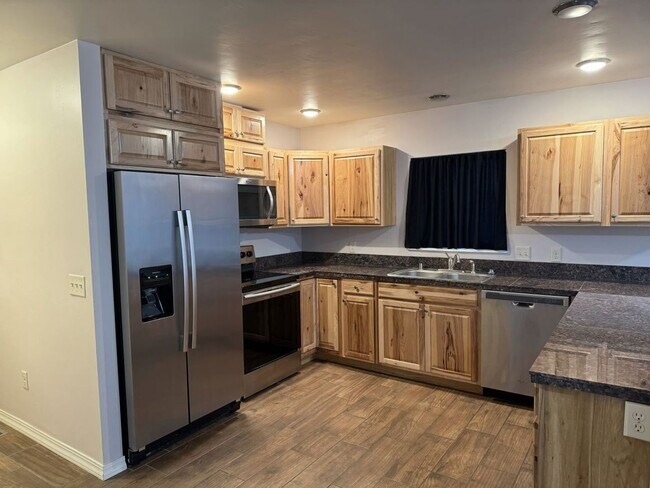 Building Photo - 14240 Stotts Pl