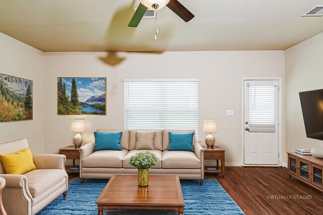 Foto del edificio - 6477 Rainbow Row