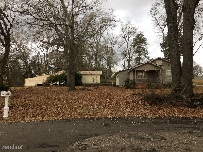 Primary Photo - 3 br, 2 bath House - 511 Dogwood St.
