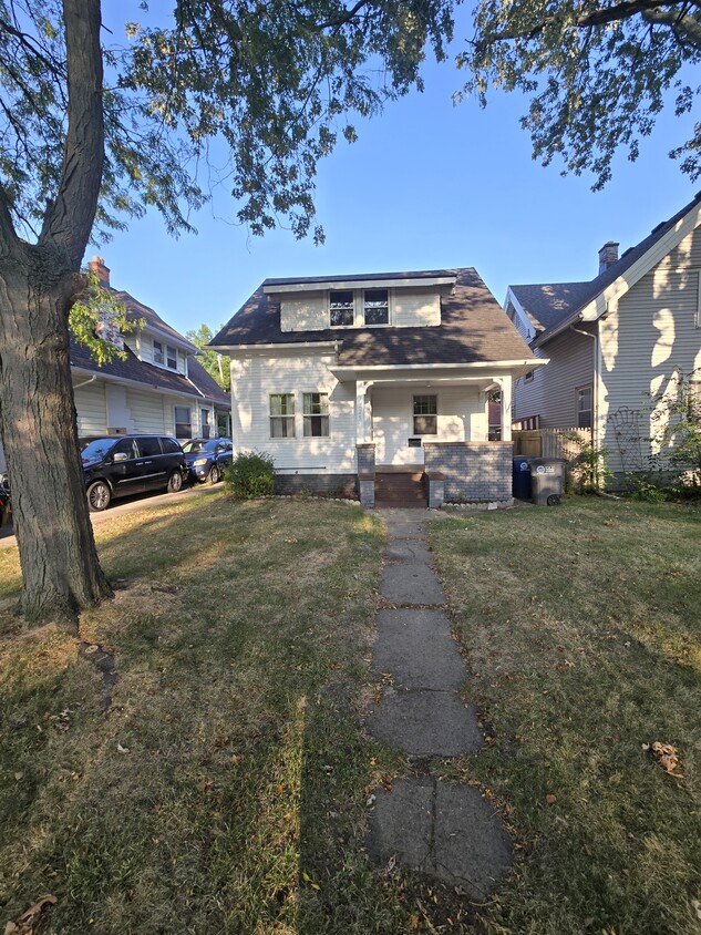 Primary Photo - 1225 Harvard Blvd