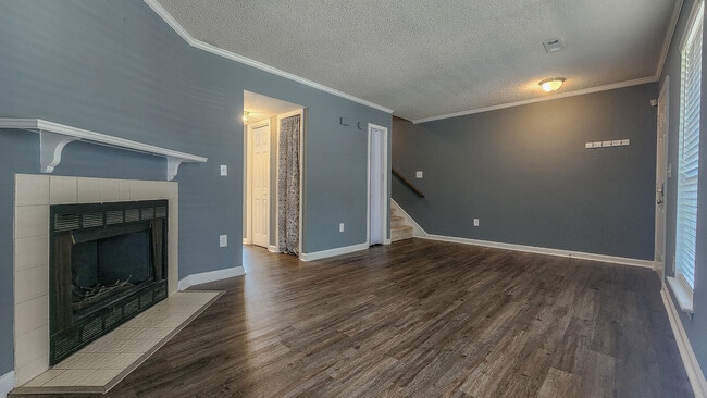 Building Photo - 103 Sandlewood Dr