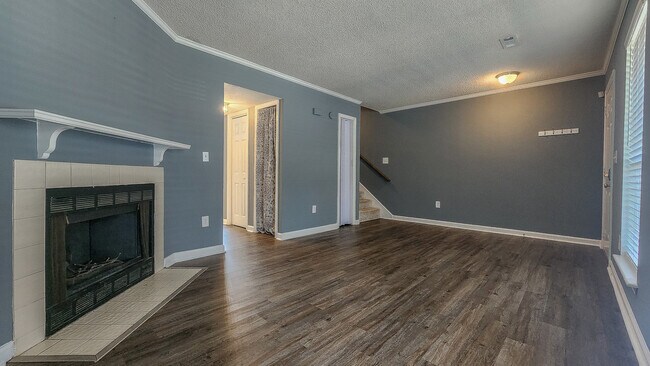 Foto del edificio - 103 Sandlewood Dr