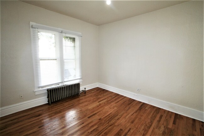 Foto del edificio - 1247 N Clarkson St