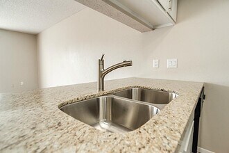 Building Photo - 2818 S Bartell Dr