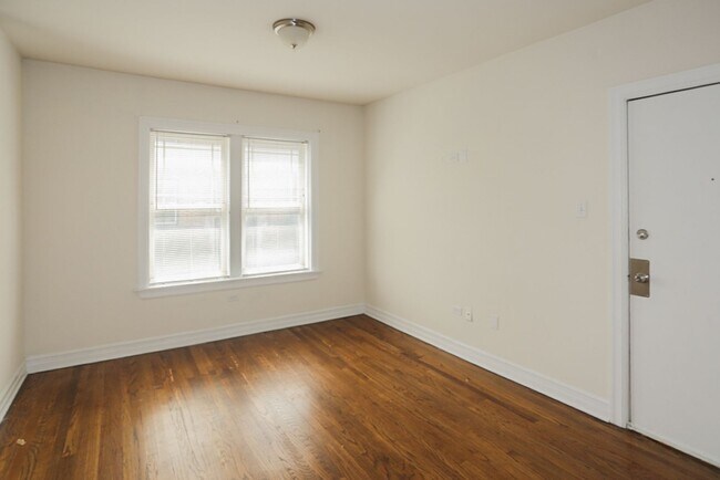 Foto del edificio - 3814 N Sheffield Ave