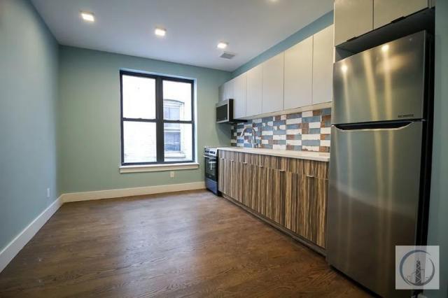 Foto principal - 2 bedroom in Ridgewood NY 11385