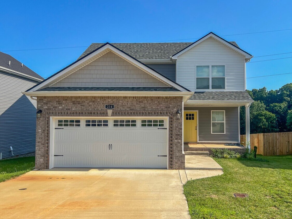 Foto principal - Beautiful Single-Family Home— Fully Furnis...
