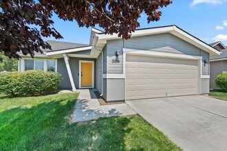 Building Photo - 3914 W Meadowpine St