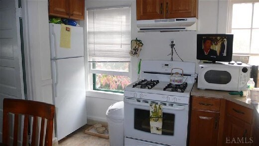 Building Photo - 3BDR APT FOR RENT EASTCHESTER