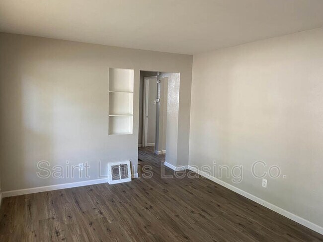 Foto del edificio - 190 Lynn Meadows Ln